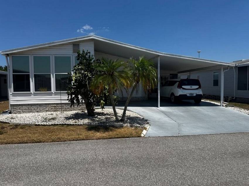 Haines City, FL Mobile Home for Sale located at 1701 W. Commerce Ave Heartland Estates